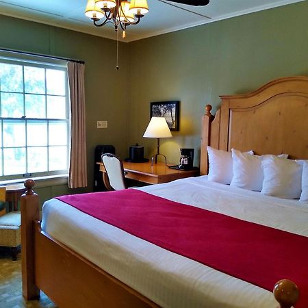Lake Quinault Lodge Exterior photo